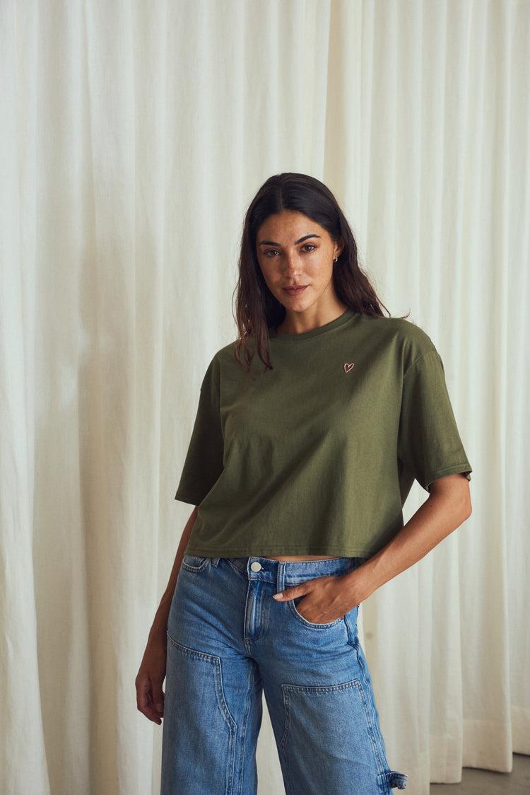 Camille L.A. Olive Heart Tee Gran oferta