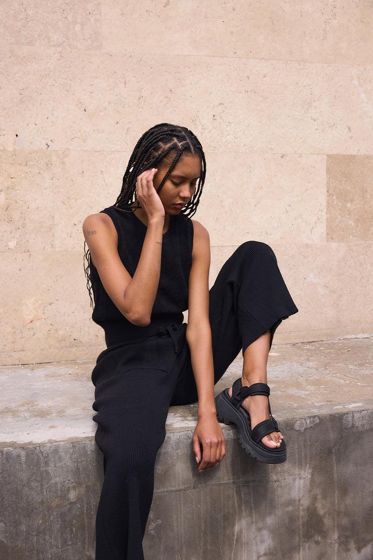 Camille Dubai Black Knitted Top Rebajas
