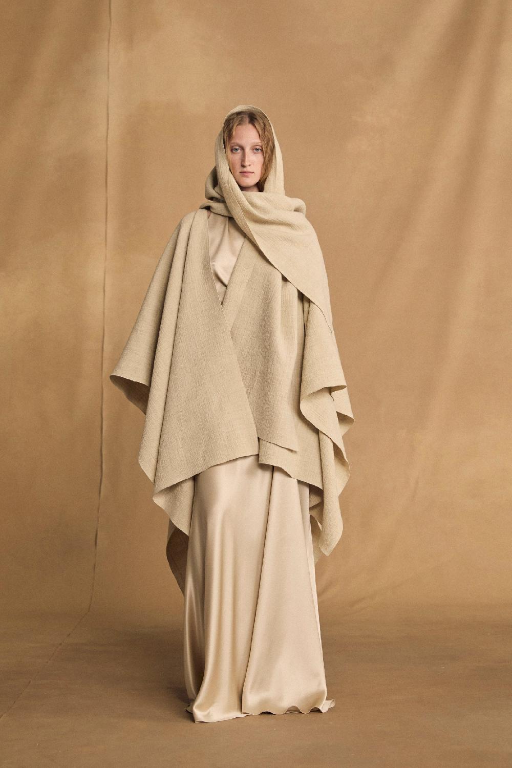 Cortana Sabah poncho champagne Venta caliente