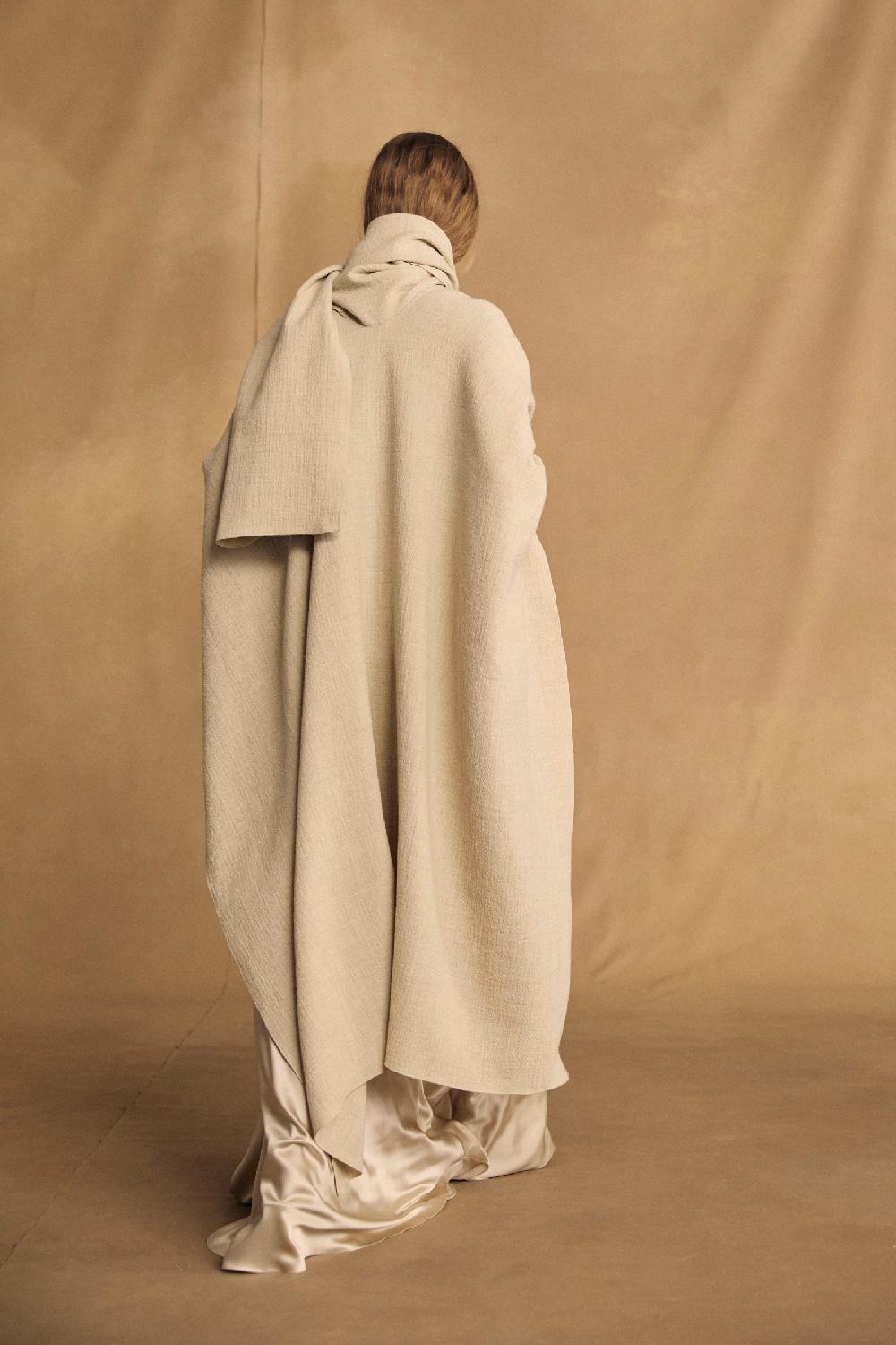 Cortana Sabah poncho champagne Venta caliente