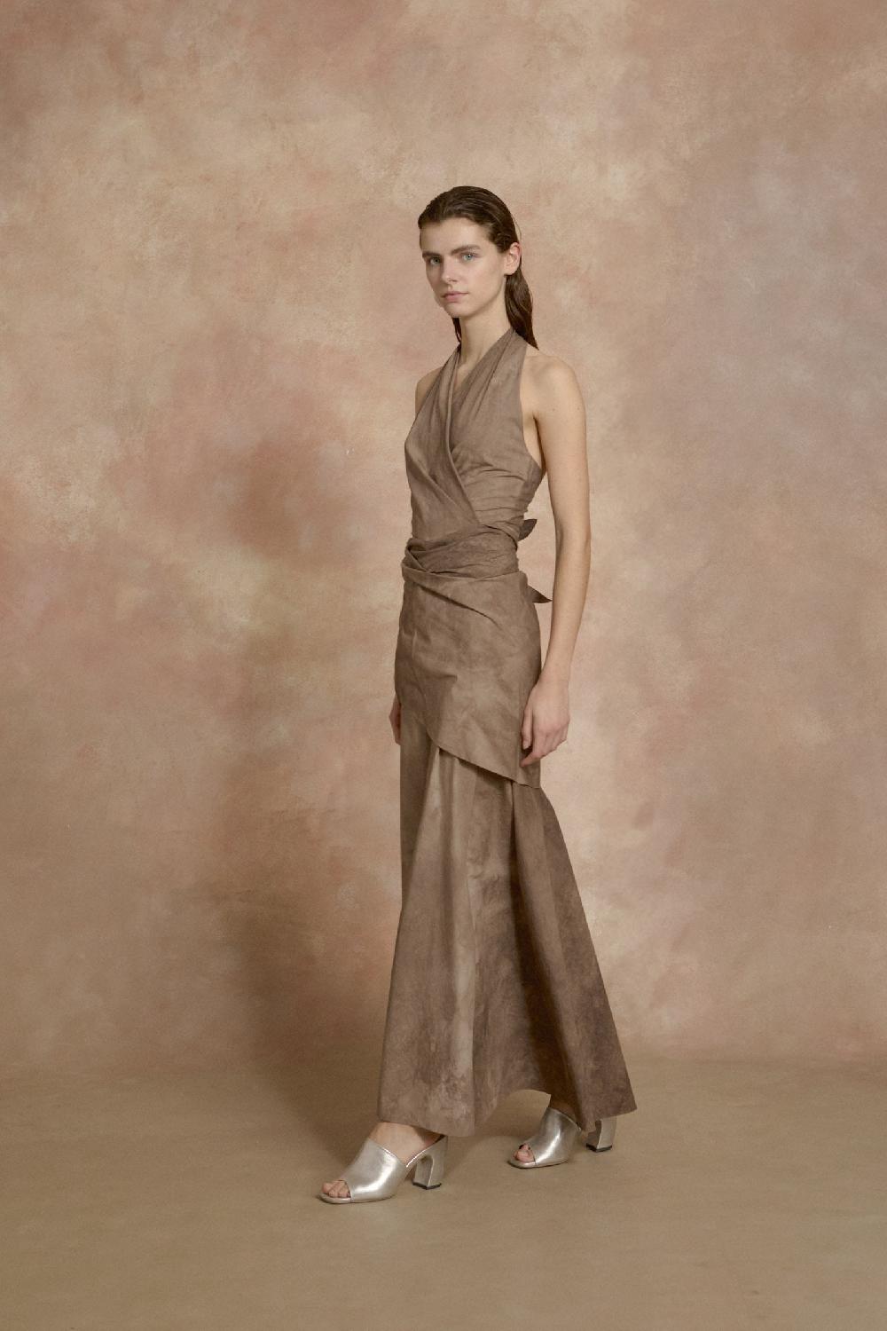 Cortana Yoko vestido halter cacao maltinto Devoluciones gratuitas