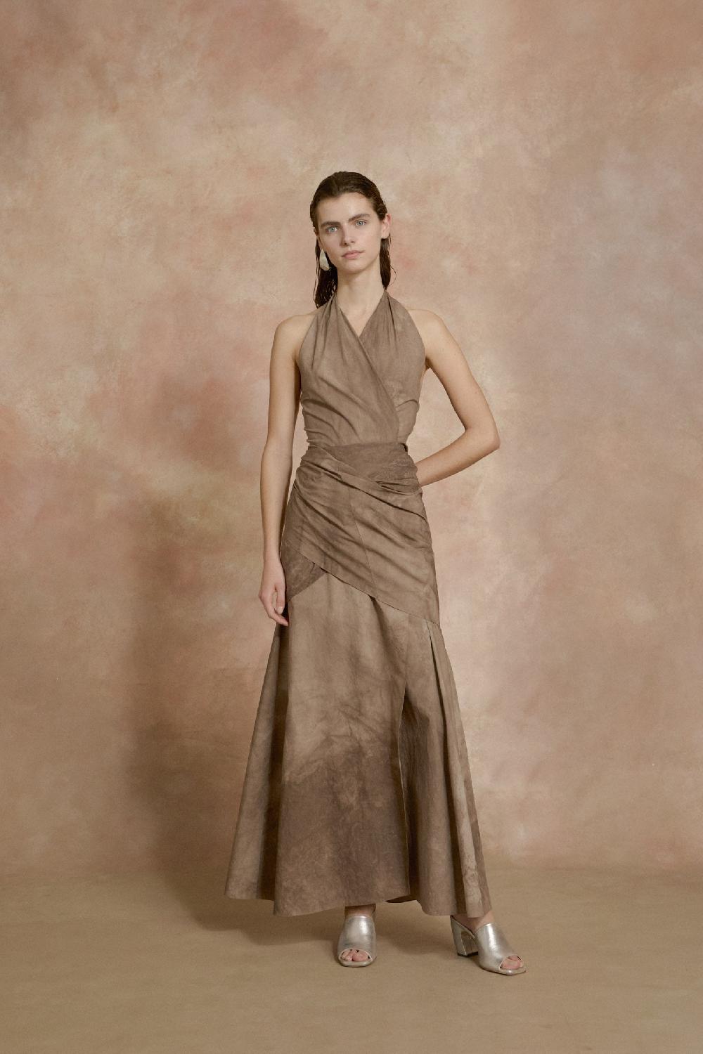Cortana Yoko vestido halter cacao maltinto Devoluciones gratuitas