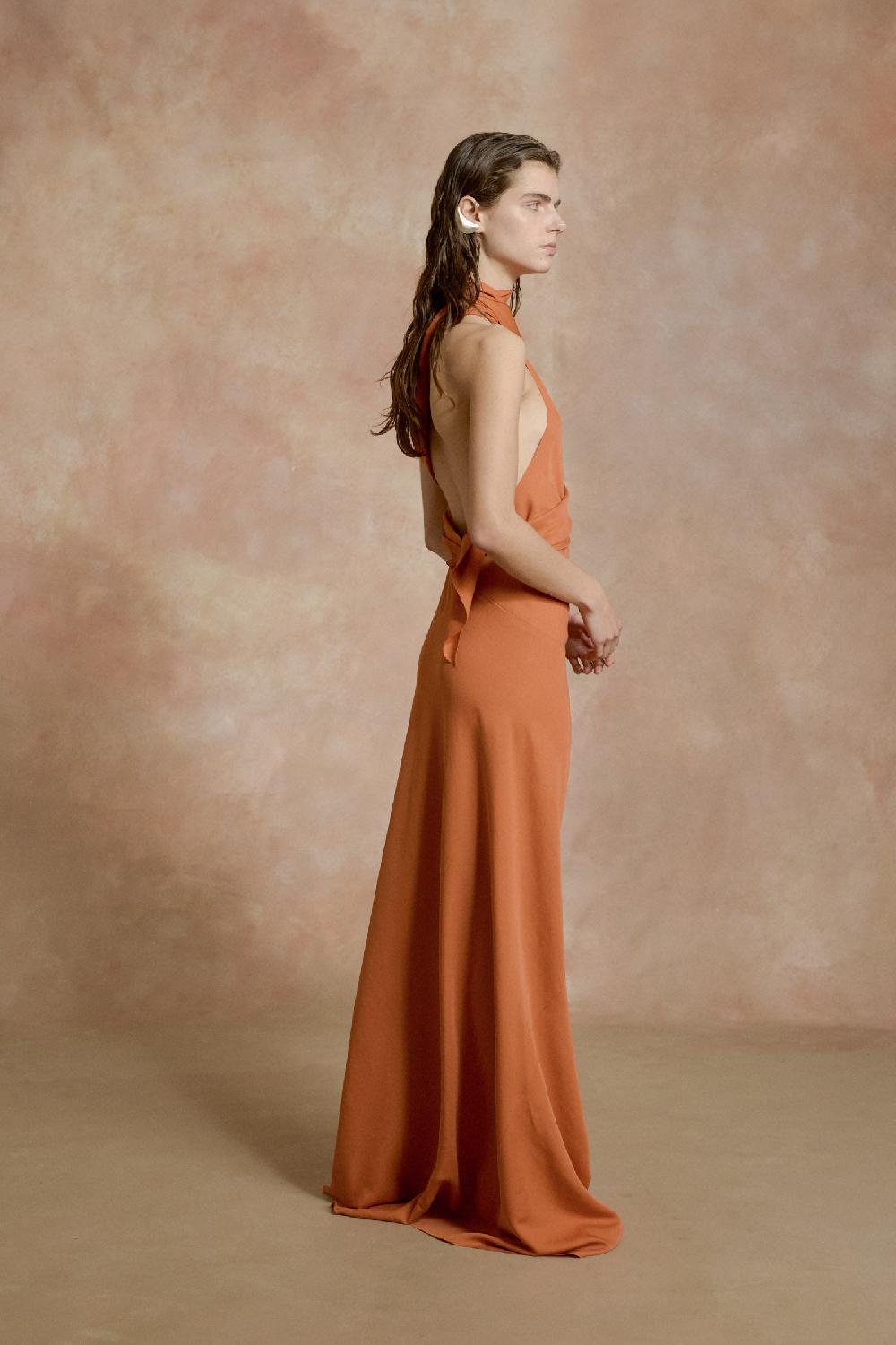 Cortana Irena vestido halter de crepe de seda naranja Mejor oferta