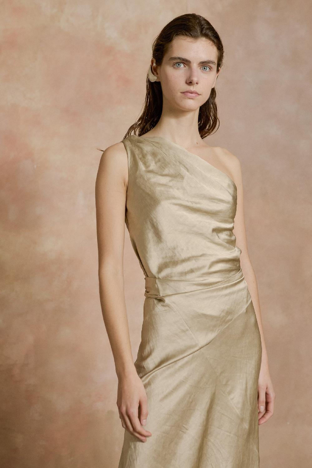 Cortana Paz vestido largo nacar En oferta