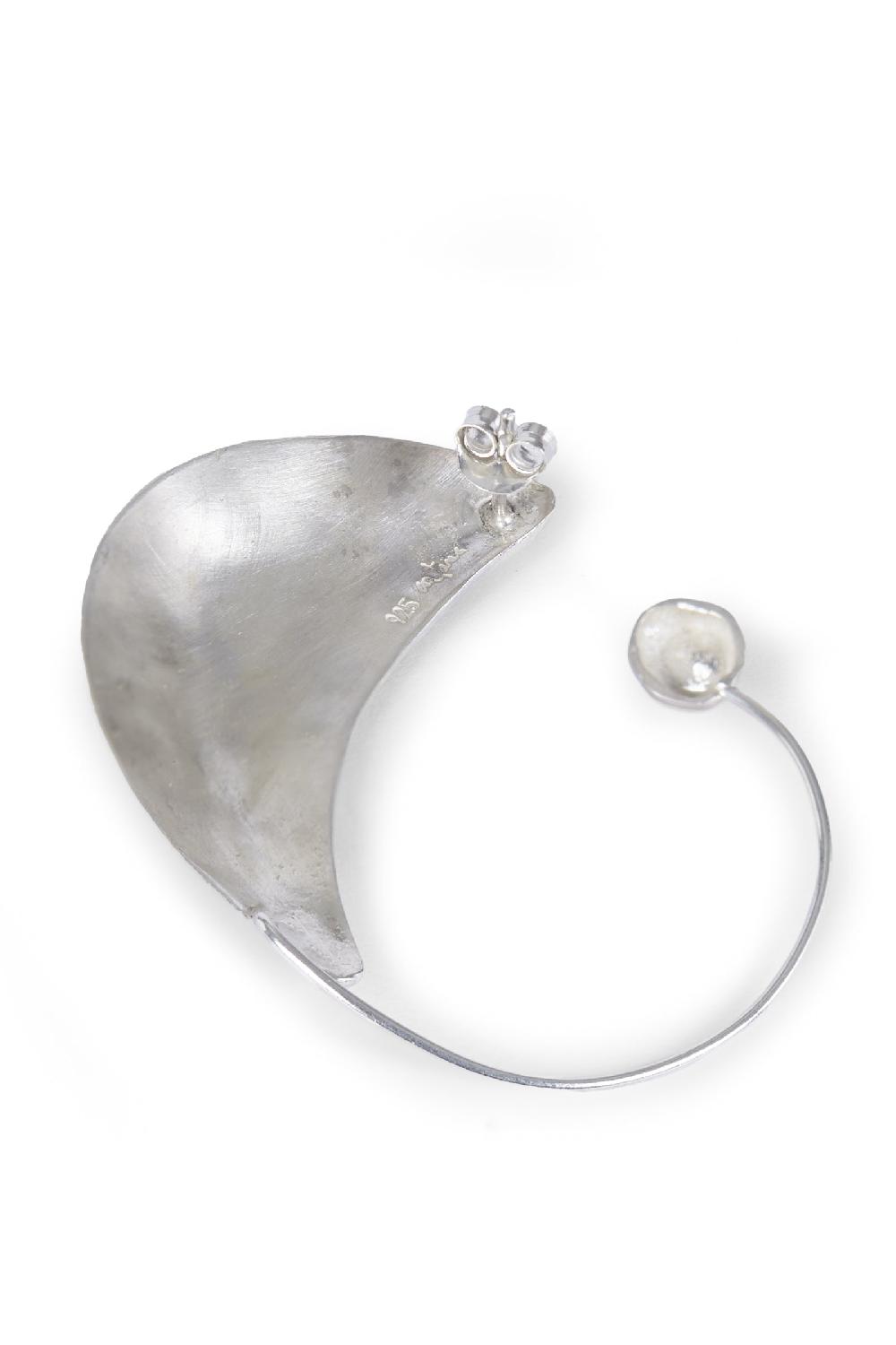 Cortana Leuksna pendiente earcuff en plata Ofertas de temporada