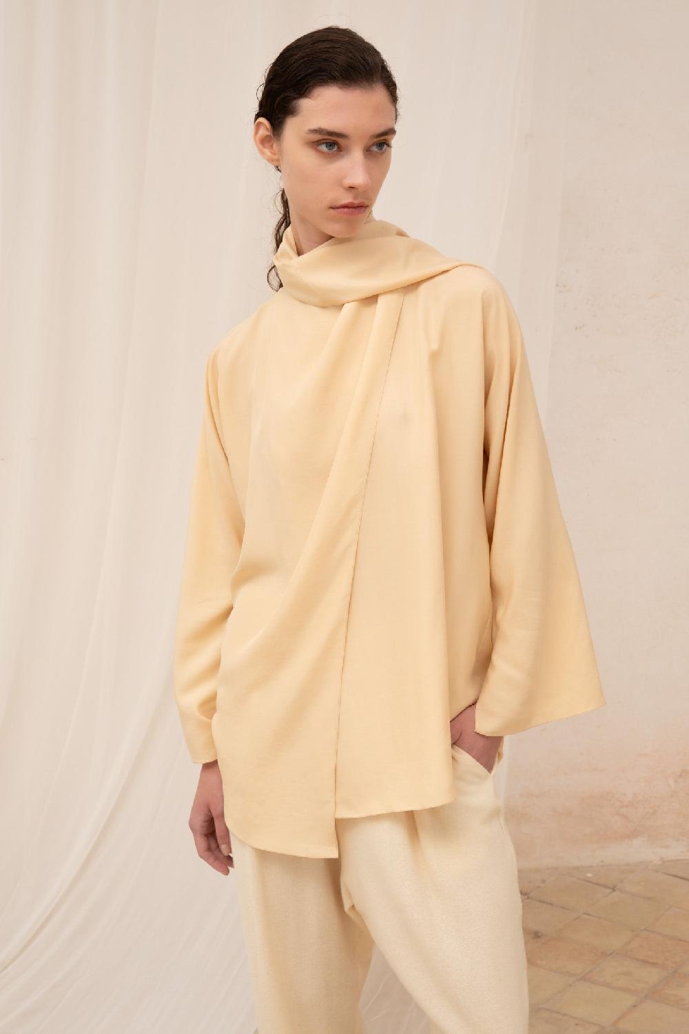 Cortana Clara blusa envolvente en seda beige Descuento