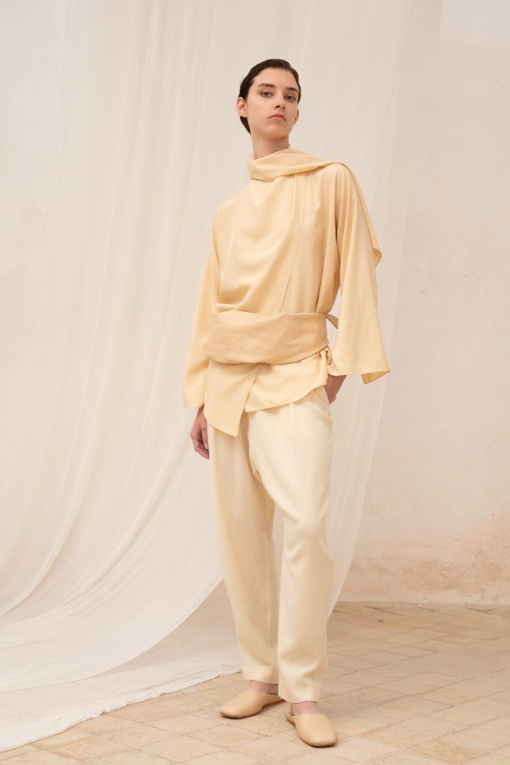 Cortana Clara blusa envolvente en seda beige Descuento