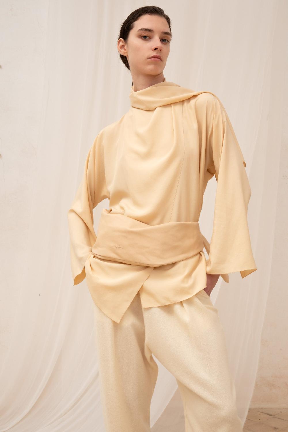 Cortana Clara blusa envolvente en seda beige Descuento