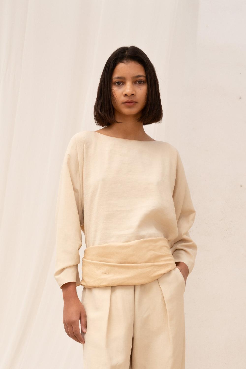 Cortana Amelia top holgado en lino y seda beige Rebajas online