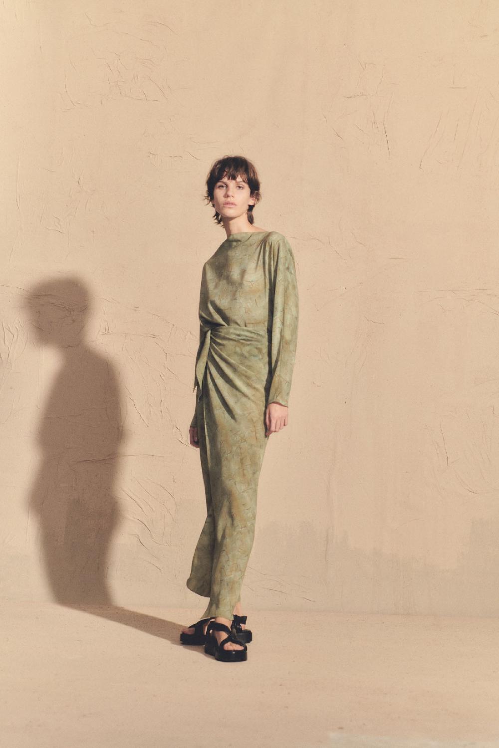 Cortana Amina vestido en seda amantis print Precios de Black Friday
