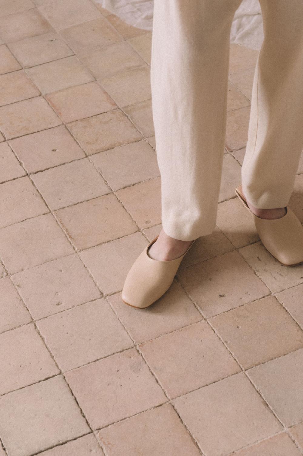 Cortana Jackie mule en cuero beige Ventas relámpago