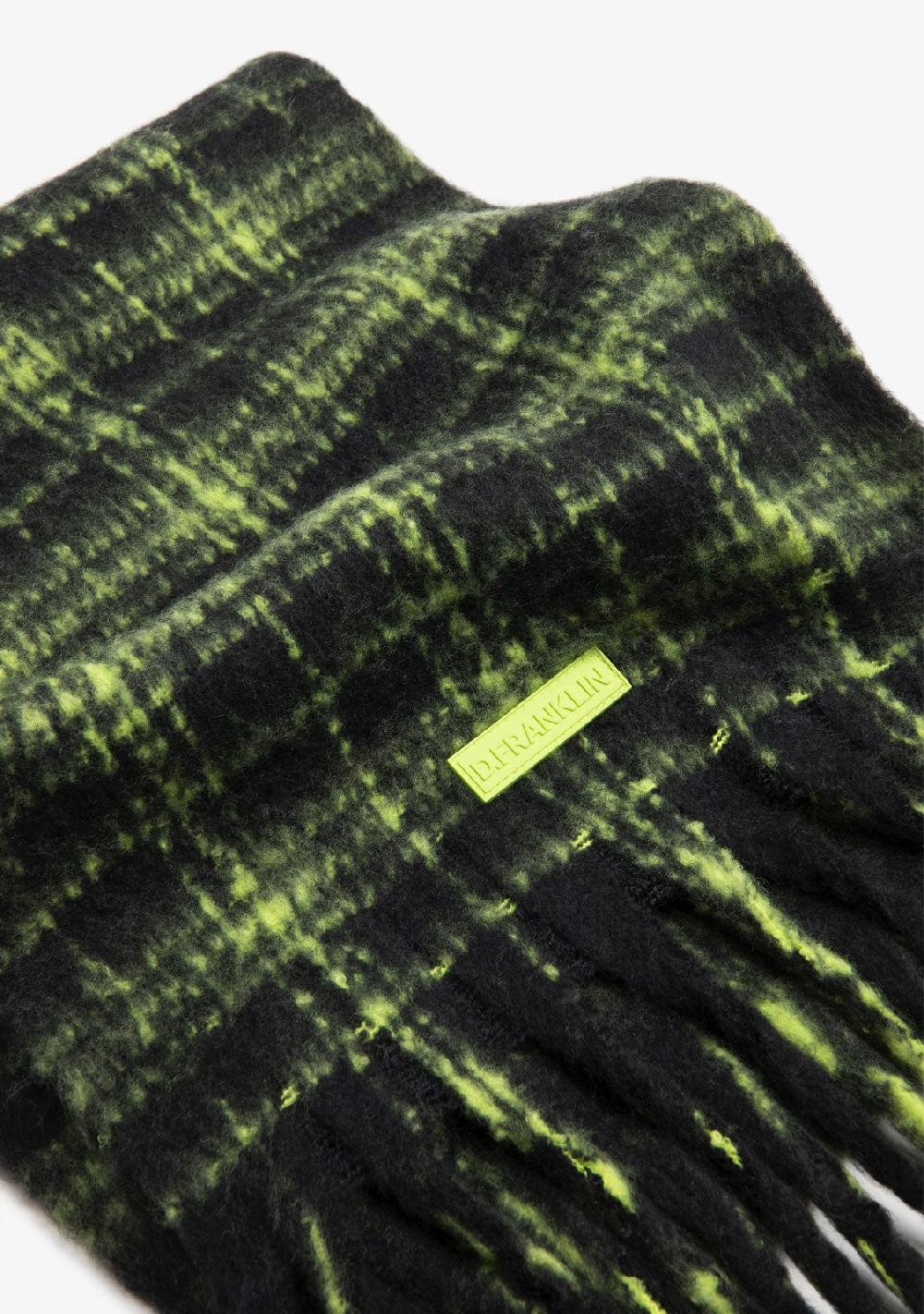 D.franklin Nordic Bomb Plaid Scarf Black Últimos 3 días