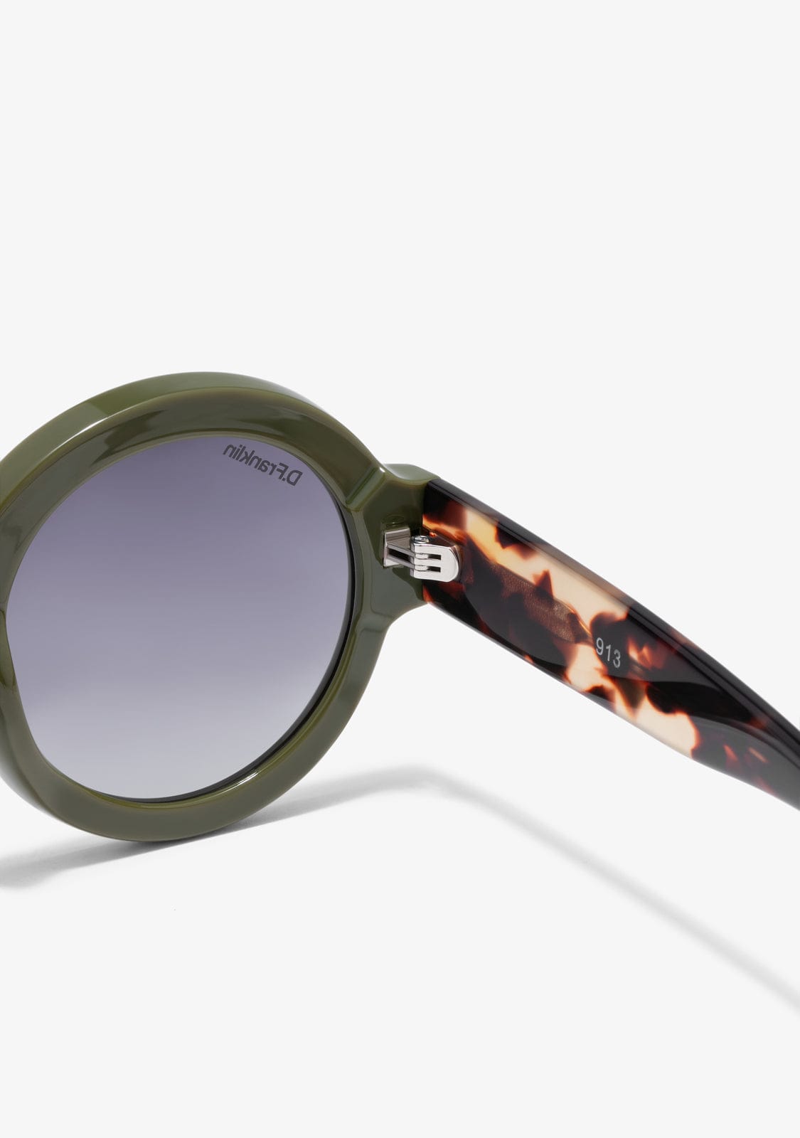 D.franklin 913 Shiny Green / Gradient Smoke Descuento por venta flash