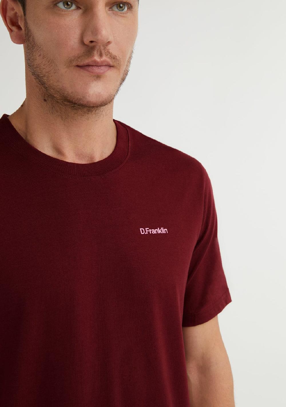 D.franklin Basic Logo T-Shirt Burgundy / Pink Promoción trimestral
