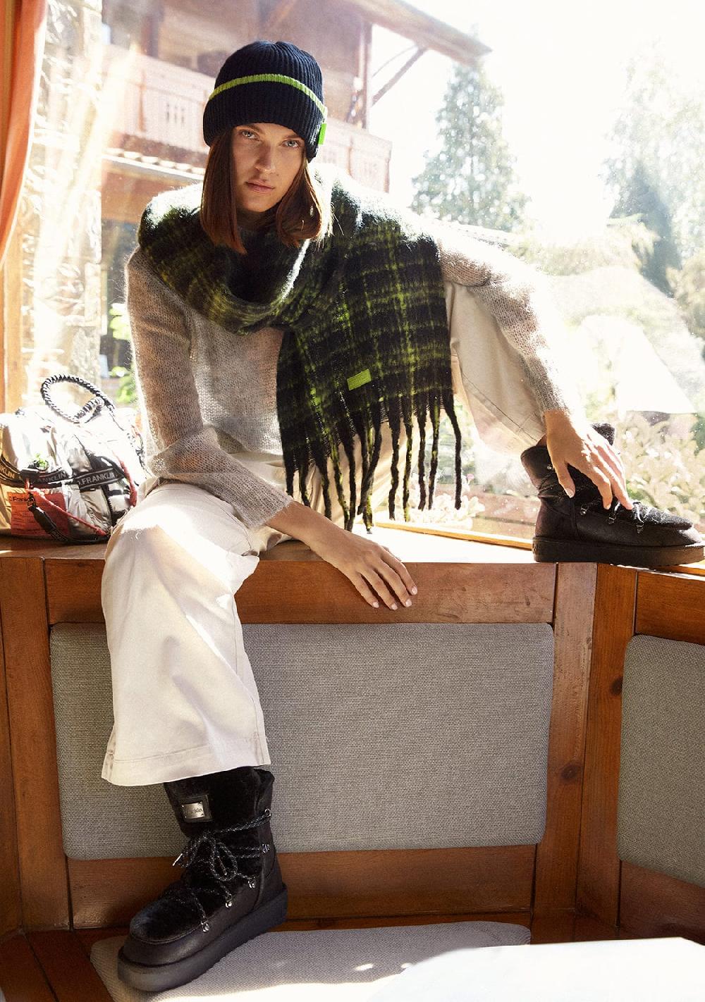 D.franklin Nordic Bomb Hi Top Beanie Heather Black Solo queda un día