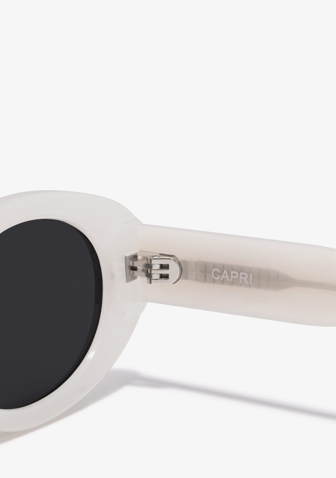 D.franklin Capri Off-White / Black Ofertas