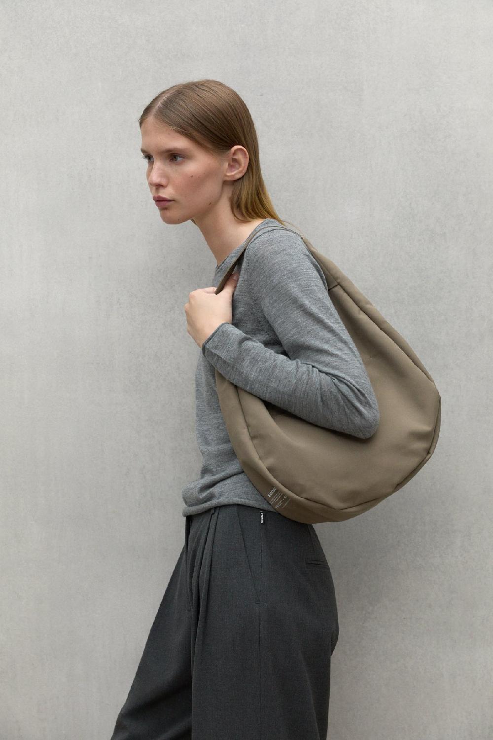 Ecoalf GREEN BONDED SLING BAG Última moda