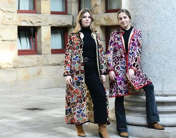 El caballo Kimono Velvet largo Solo queda un día