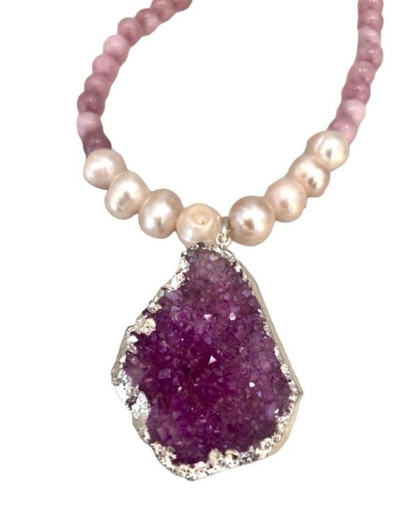 El caballo Collar rosa Ahorra y exporta