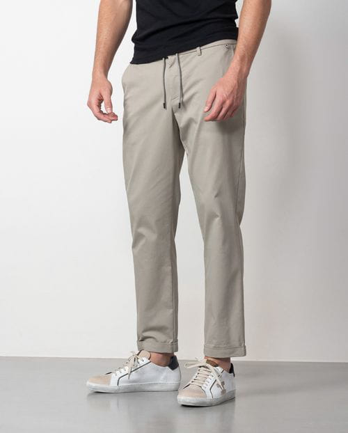Etiem Pantalón con cordón y goma en la cintura hecho en un algodón técnico elástico Ofertas especiales