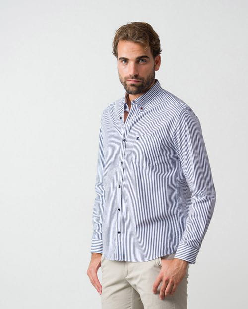 Etiem Camisa de rayas bicolor regular fit en algodón y con botón en el cuello En oferta