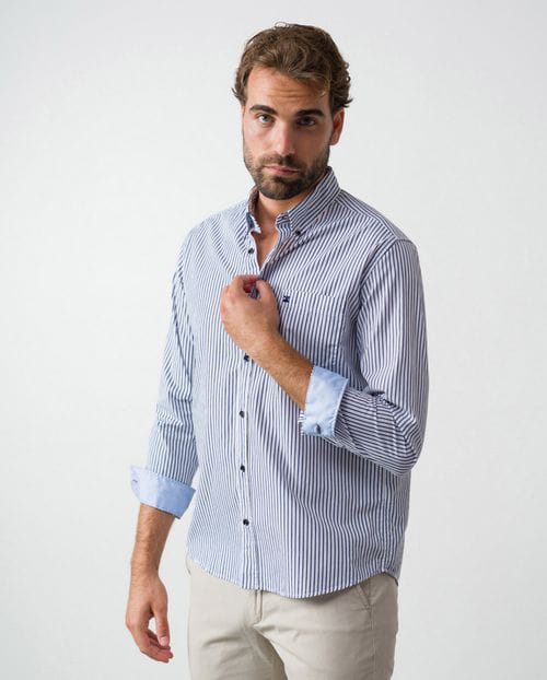 Etiem Camisa de rayas bicolor regular fit en algodón y con botón en el cuello En oferta