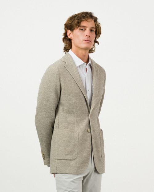 Etiem Americana desestructurada slim fit sin forro en estructura de punto Rebajas top