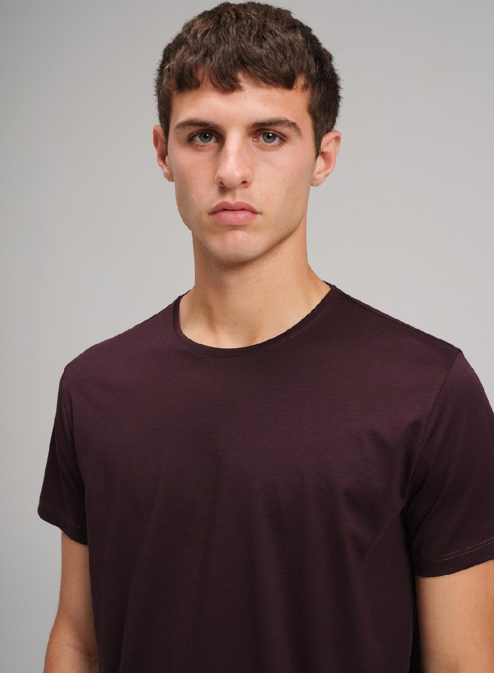 ﻿Etiqueta negra Remera luxury cuello U
