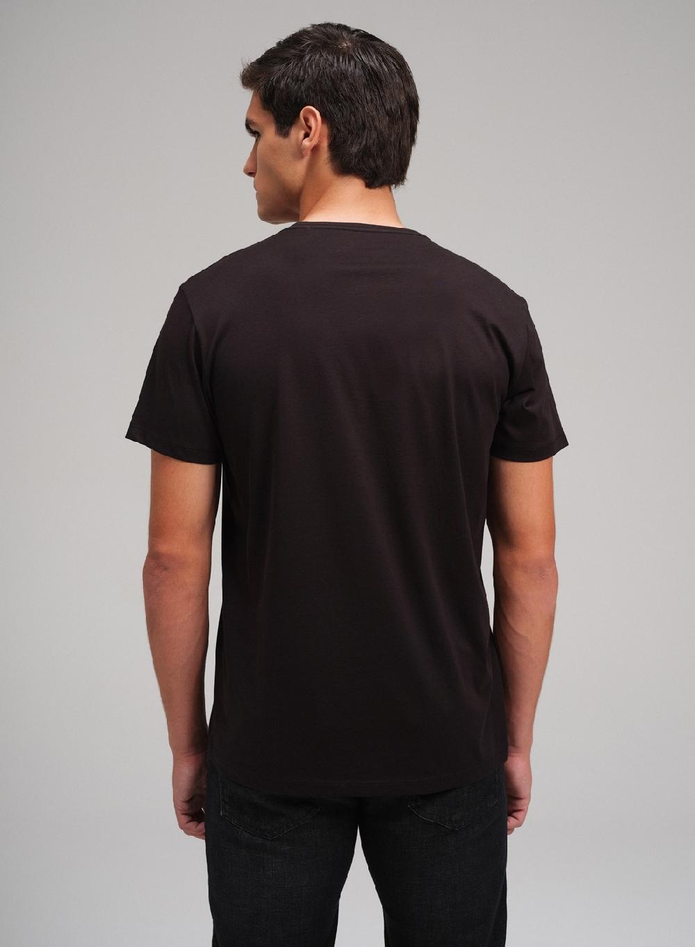 Etiqueta negra Remera luxury cuello V Promoción trimestral