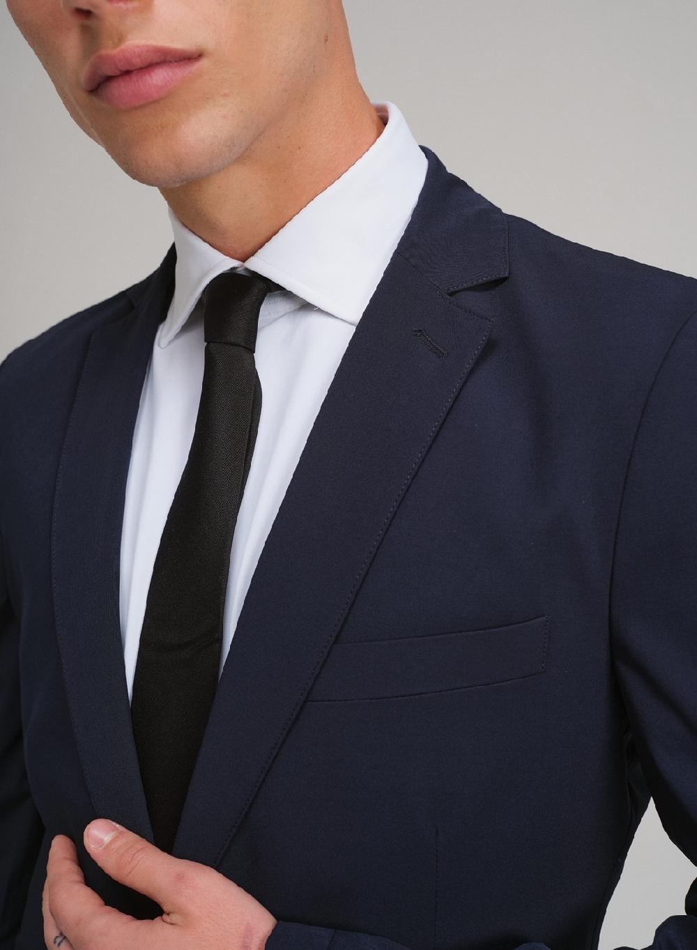 Etiqueta negra Saco active En oferta