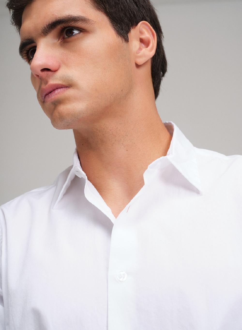 Etiqueta negra Camisa basica poplin pima Descuento
