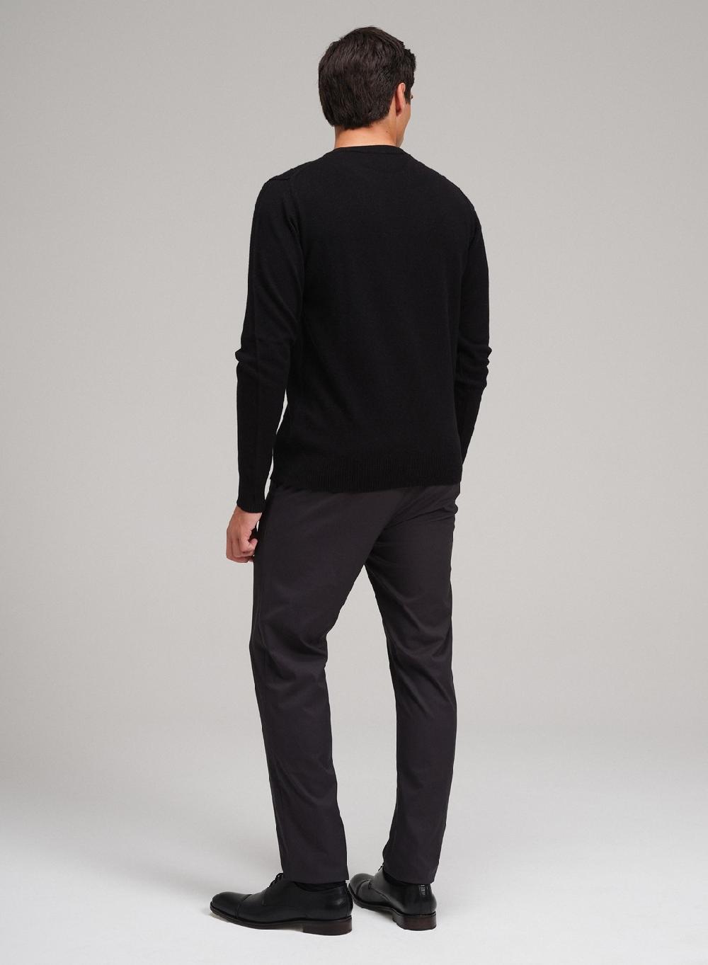 Etiqueta negra Sweater cuello U vivo lana cashmere Últimos 2 días