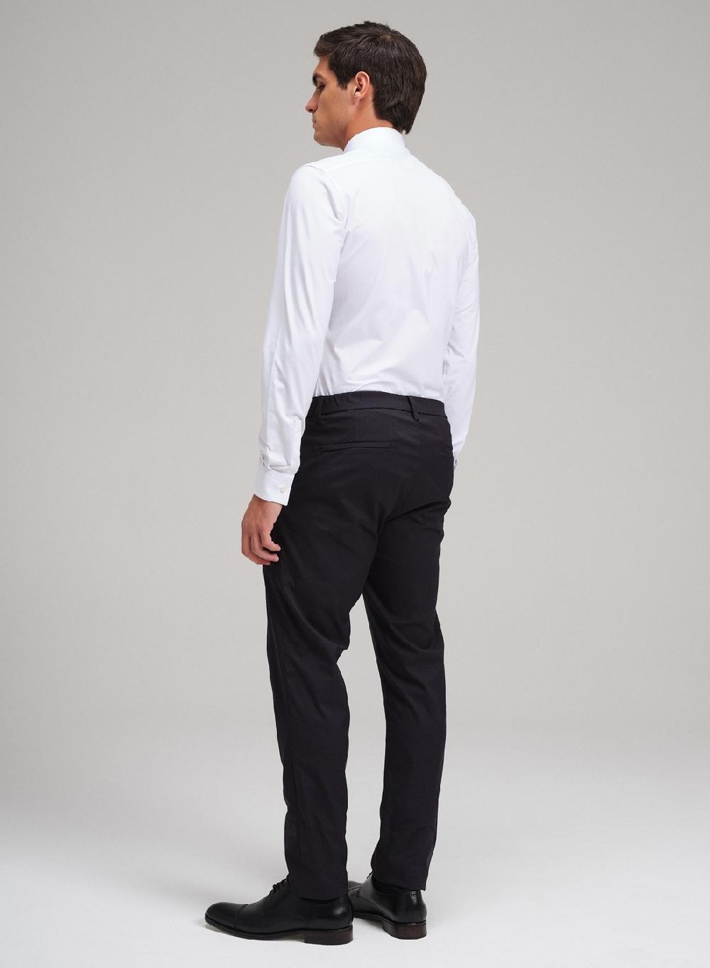 Etiqueta negra PREVENTA - Pantalon chino tech Limitado a 3 días