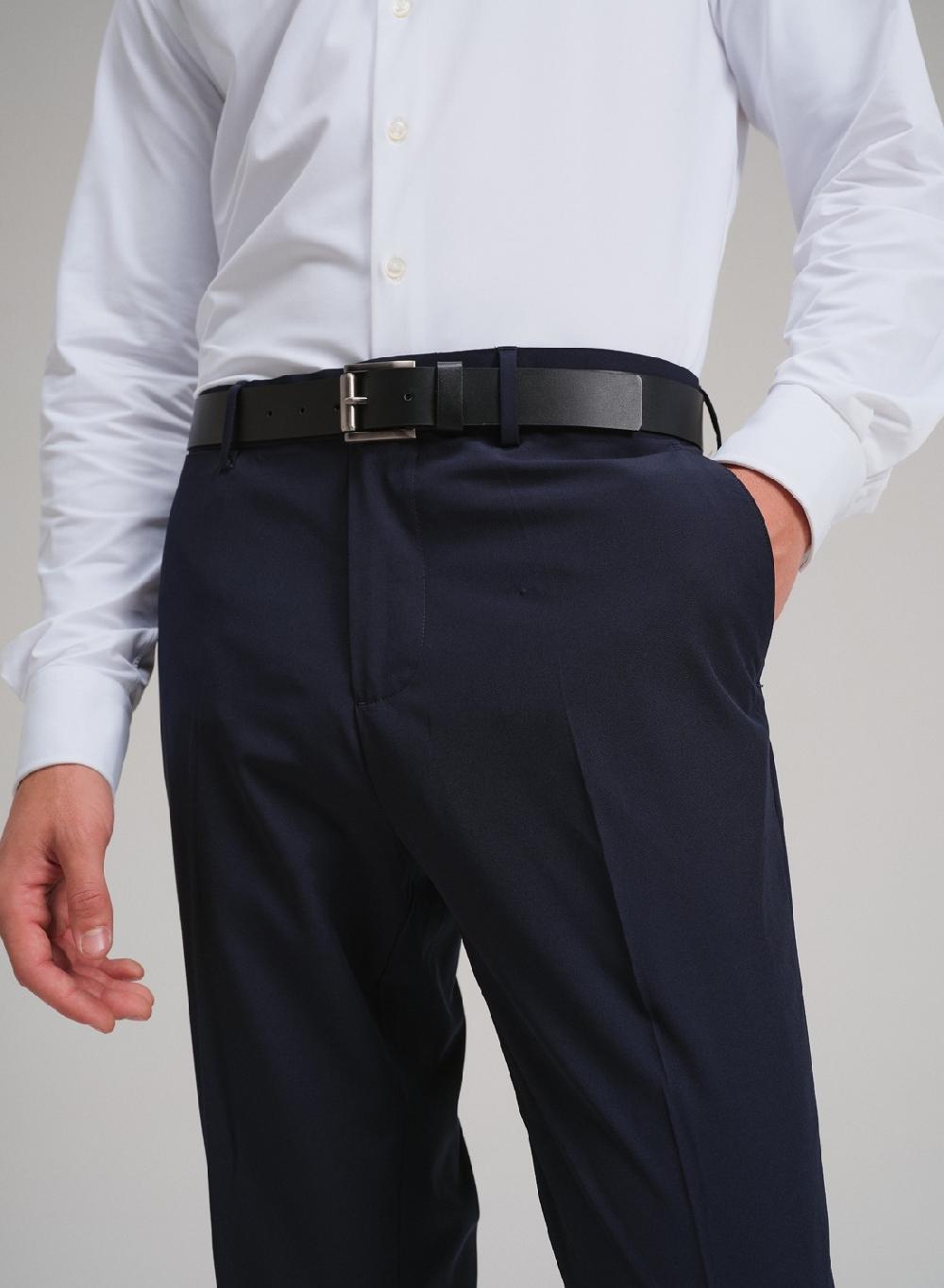 Etiqueta negra Pantalon formal active Devoluciones gratuitas