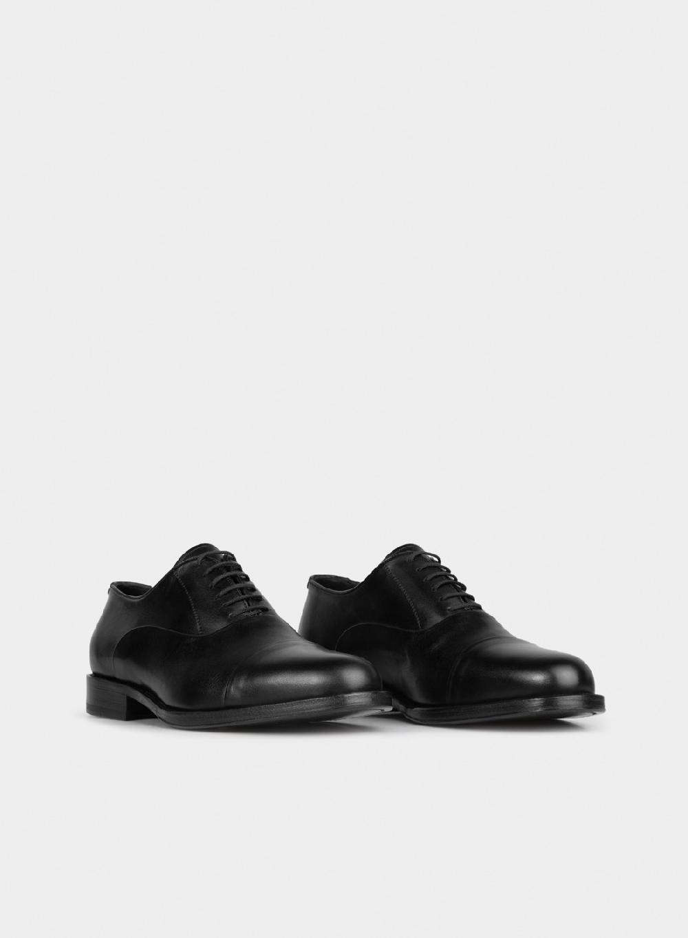 Etiqueta negra Zapato acordonado recorte y puntera Rebajas