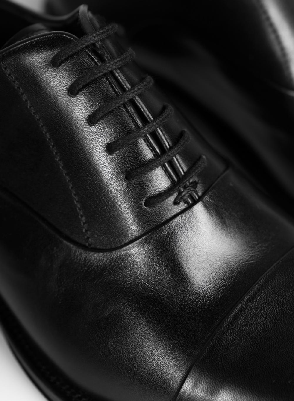 Etiqueta negra Zapato acordonado recorte y puntera Rebajas
