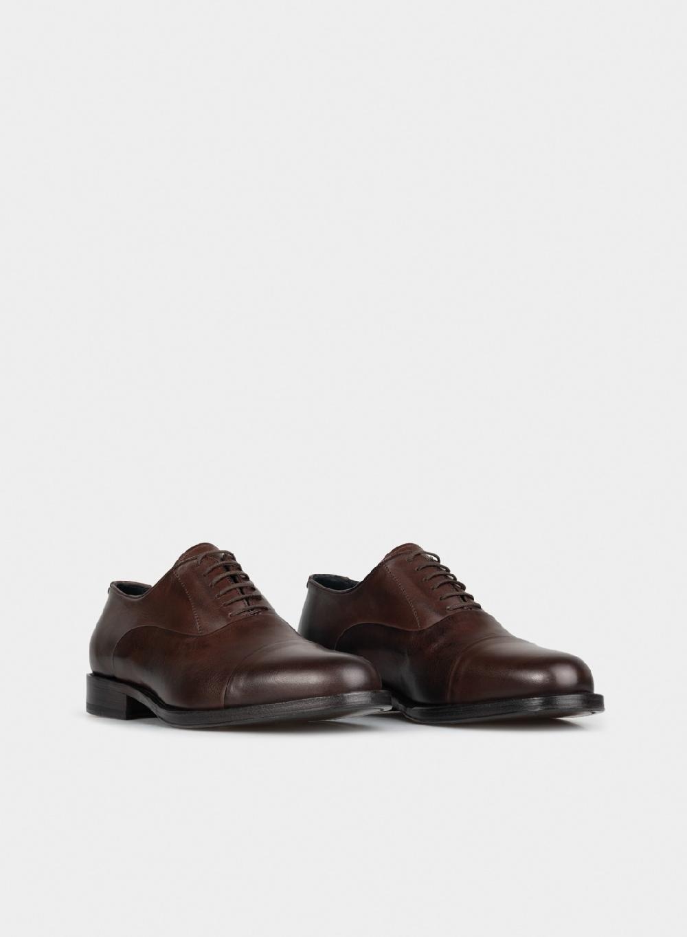 Etiqueta negra Zapato acordonado recorte y puntera