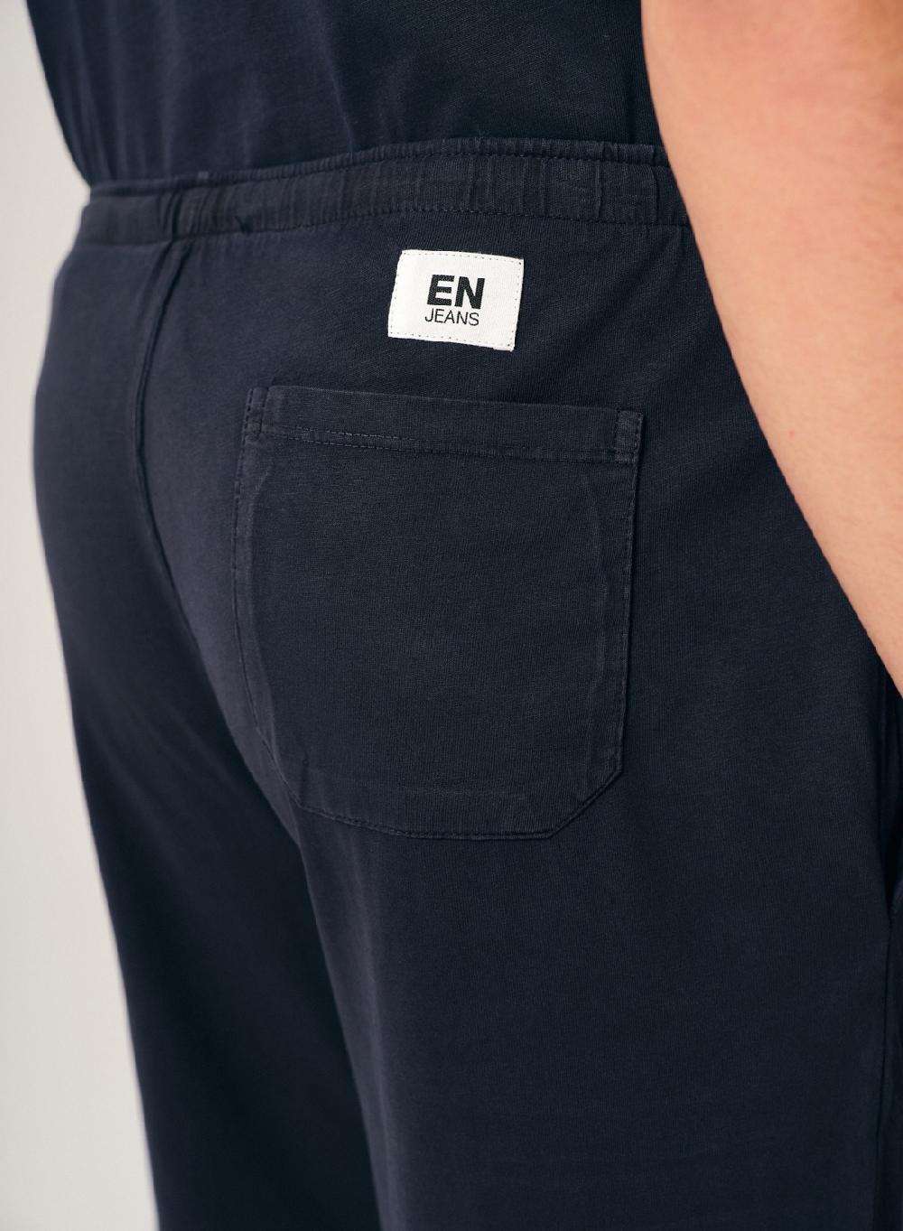 Etiqueta negra Bermuda Garment DYE Solo hoy