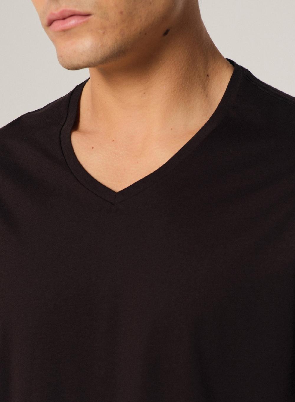 Etiqueta negra Remera luxury cuello V Oferta especial de fábrica
