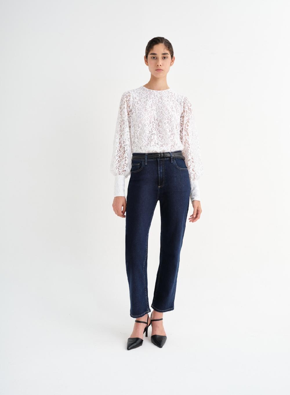 Etiqueta negra Camisa balloon encaje En oferta