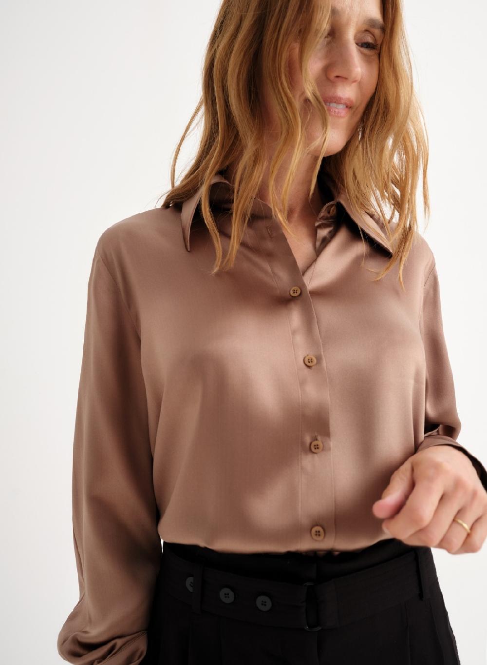 Etiqueta negra Camisa cuello seda Última moda