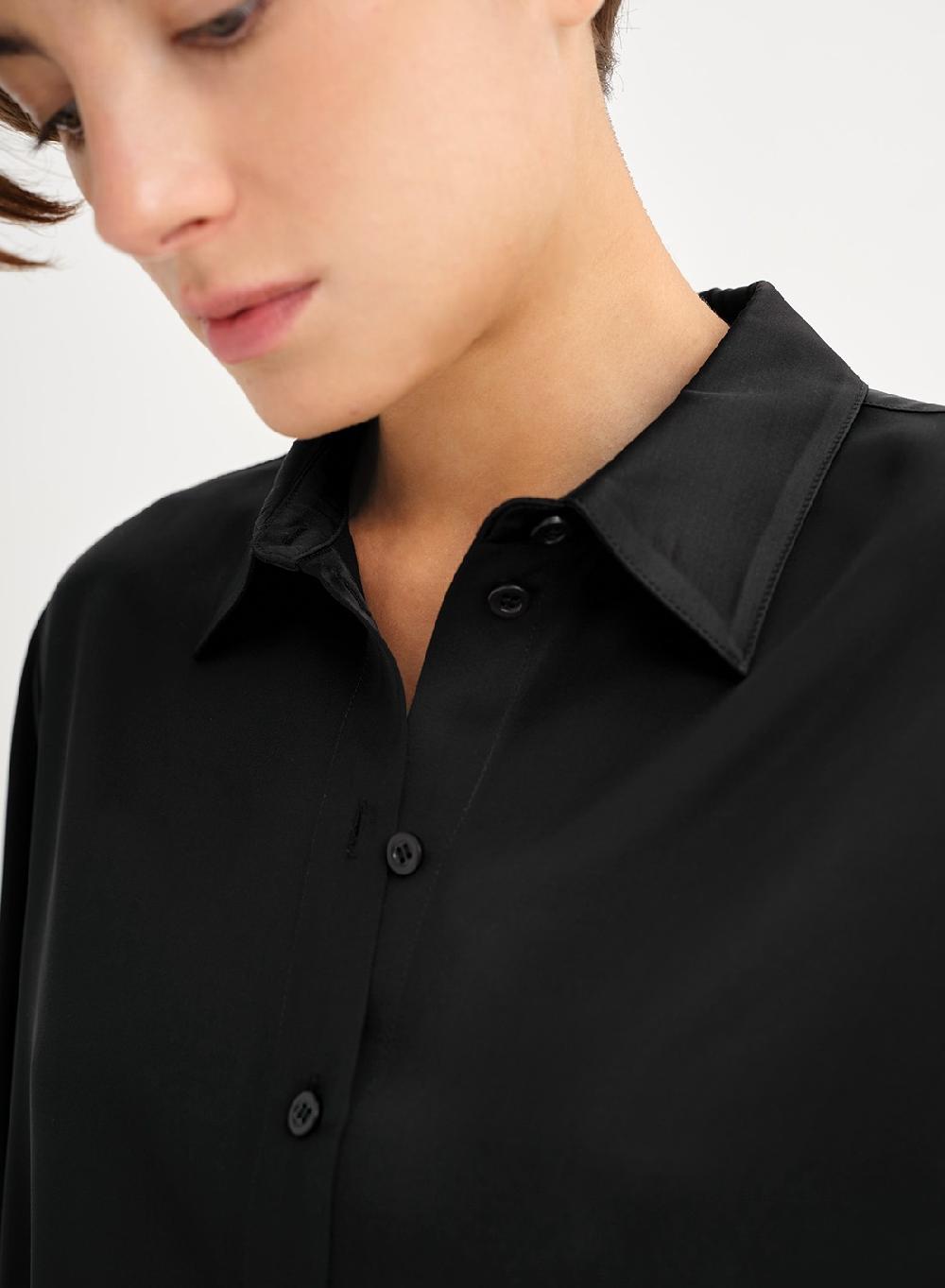 Etiqueta negra Camisa clasica saten liviano Devoluciones gratuitas