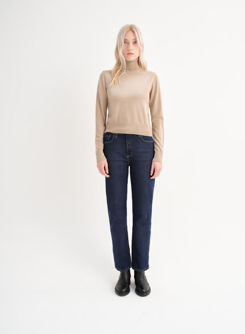 Etiqueta negra Polera clasica merino Outlet