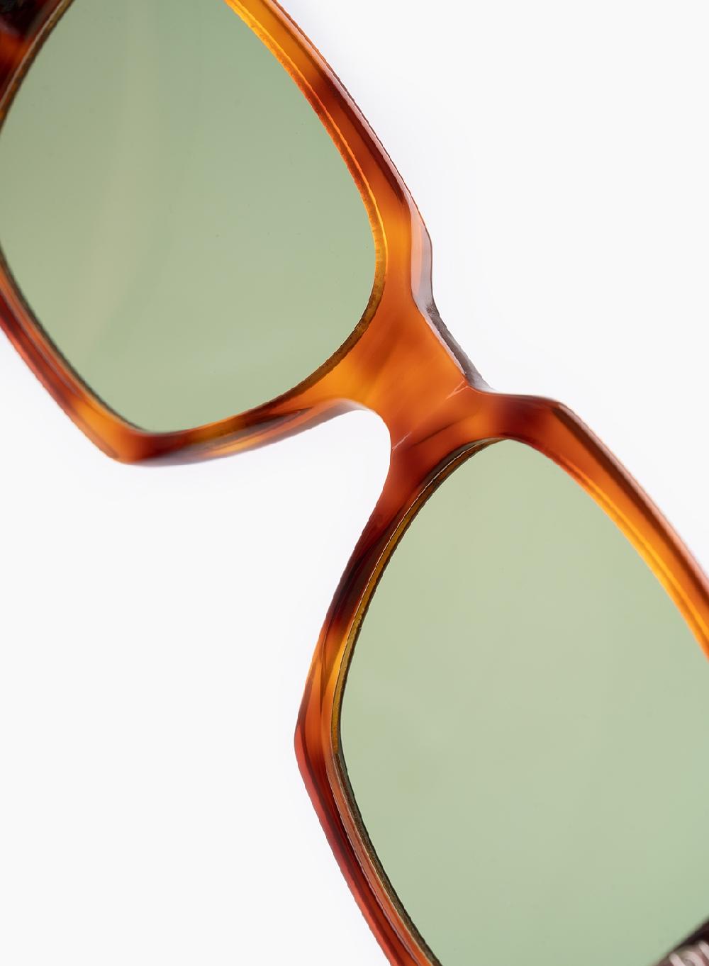 Etiqueta negra Anteojos sol N7 Tienda de fábrica