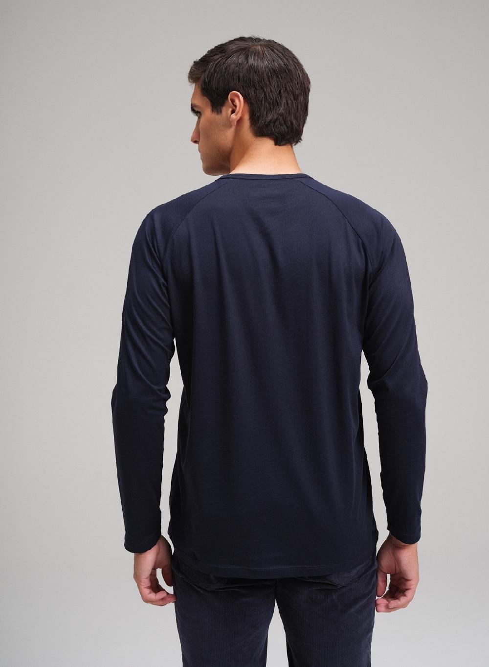 Etiqueta negra Remera raglan cuello U manga larga luxury Tienda