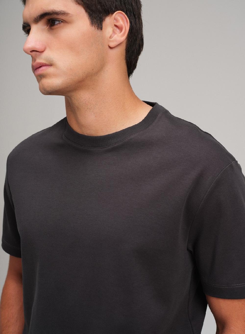 Etiqueta negra Remera cuello redondo boxy luxury touch Envío gratis