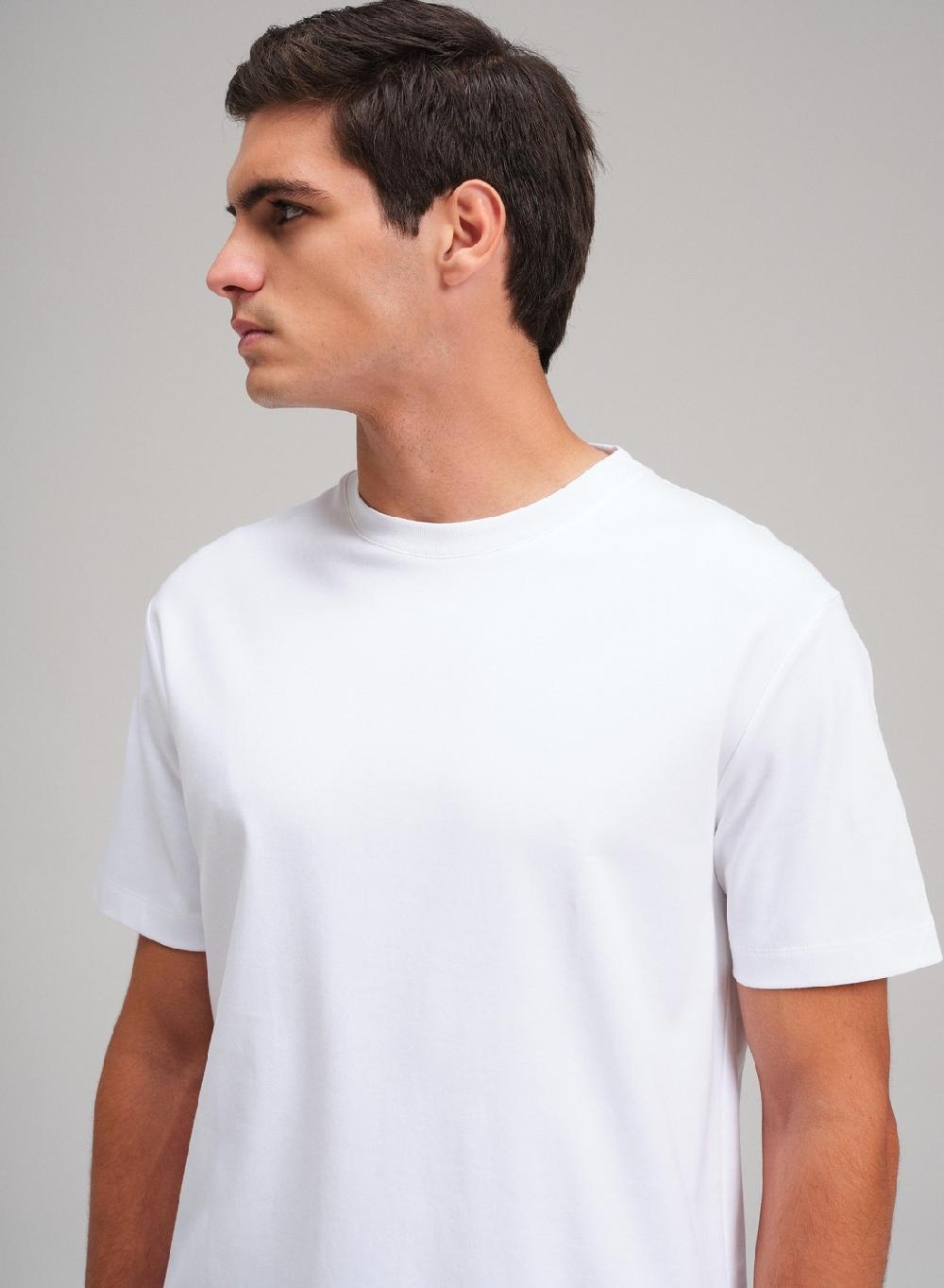 Etiqueta negra Remera cuello redondo boxy luxury touch Oferta especial