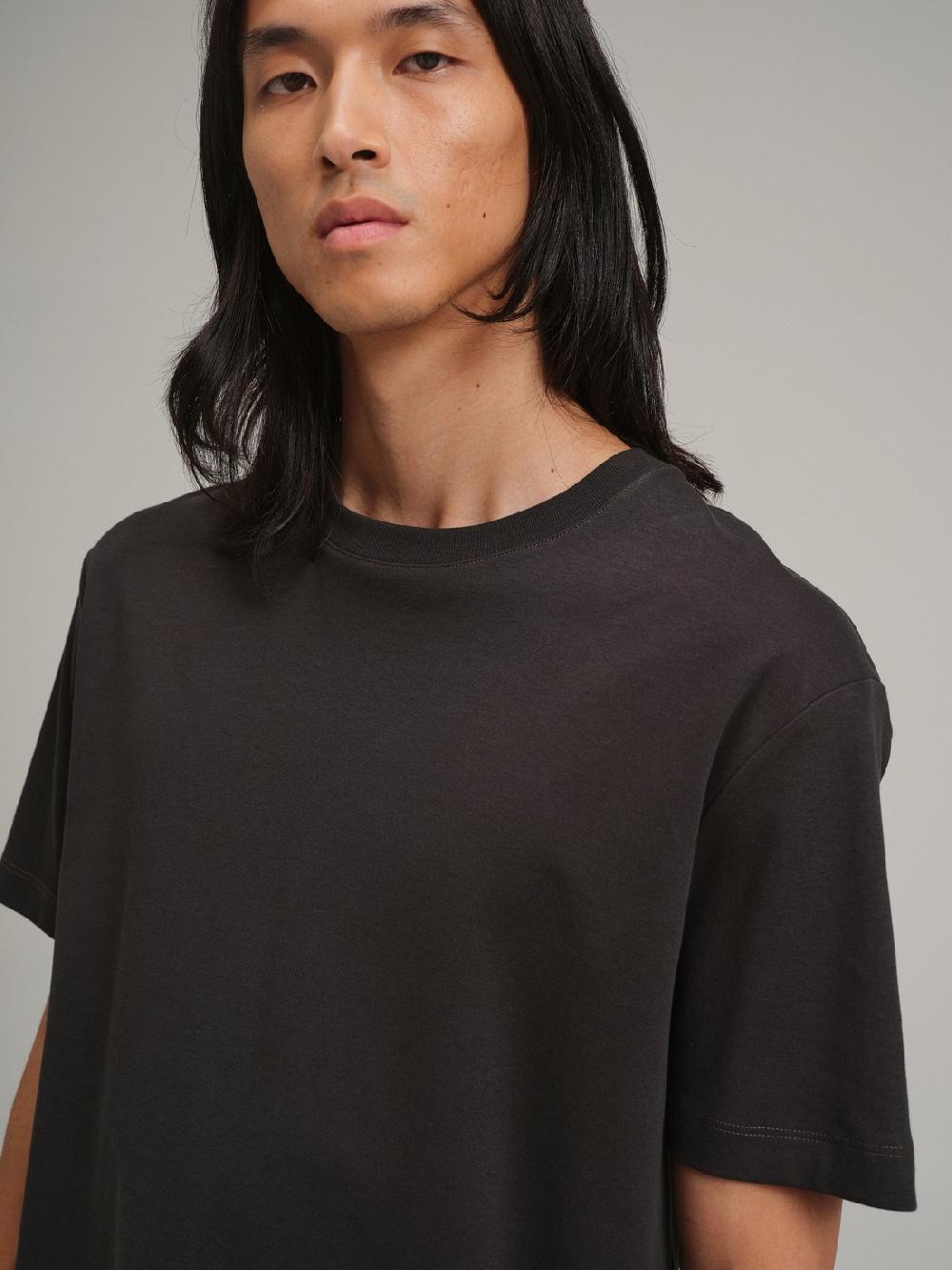 Etiqueta negra Remera cuello redondo boxy luxury touch Envío gratis