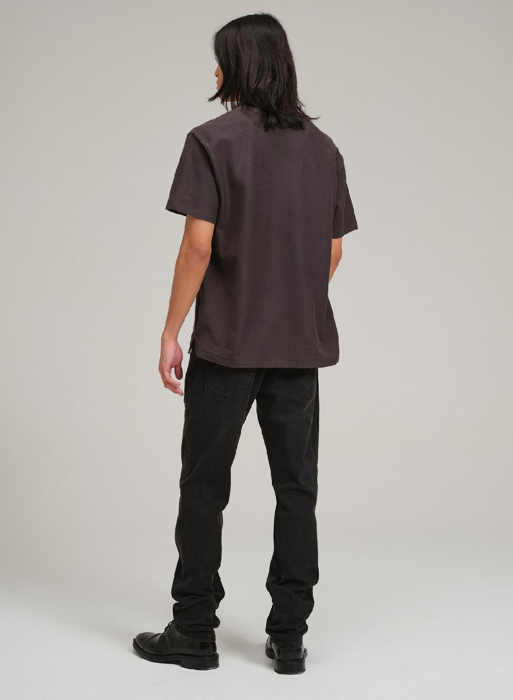 Etiqueta negra Remera cuello U french terry liviano En oferta