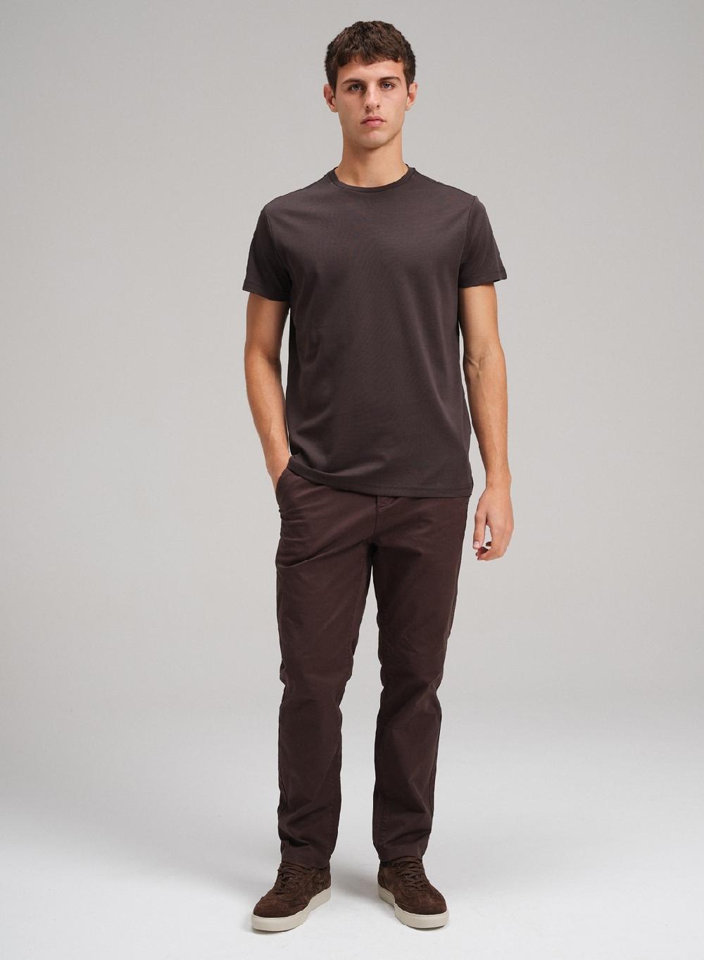 Etiqueta negra Remera cuello U liquid cotton Últimos 3 días